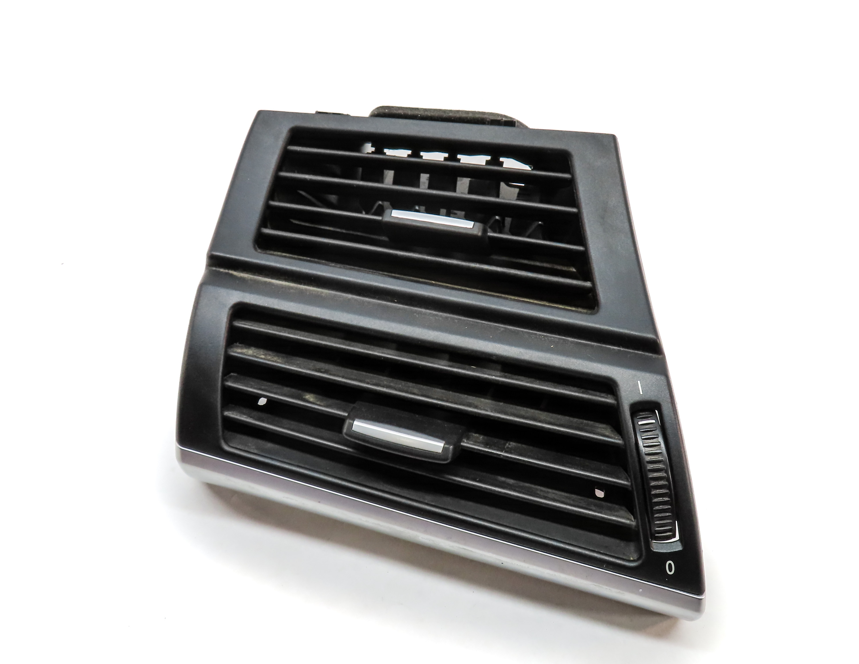 2013 BMW X5 (E70) FRONT LEFT DRIVER OUTER HEAT AIR AC DASH VENT (BLACK) — exact item pictured